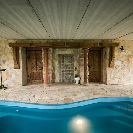 Luxusni Srub Liny منزل ريفي