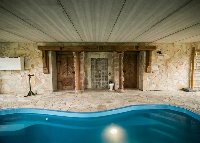 Luxusni Srub Liny Séjour à la campagne